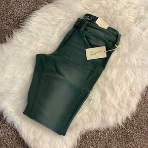 NWT Universal Thread Mid-Rise Skinny Jeans